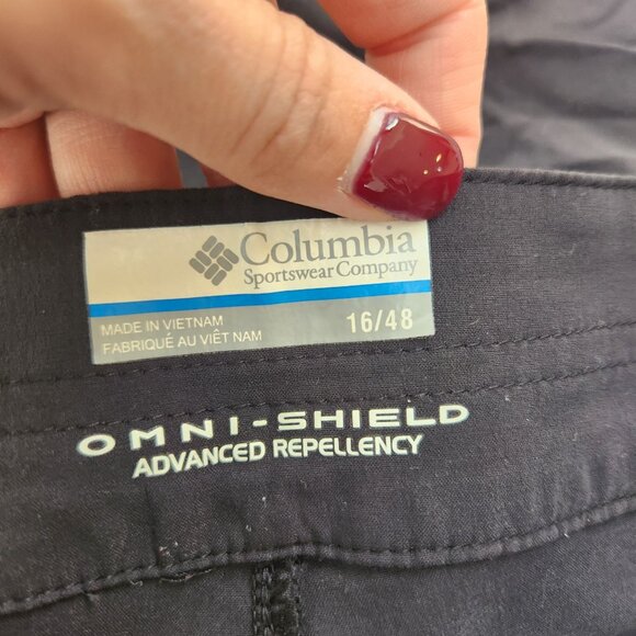 Columbia Omni-Shield Advanced Repellency Black Hiking Pants Cropped Size 16 - Picture 7 of 9